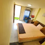 King Bed-Studio Room Near \