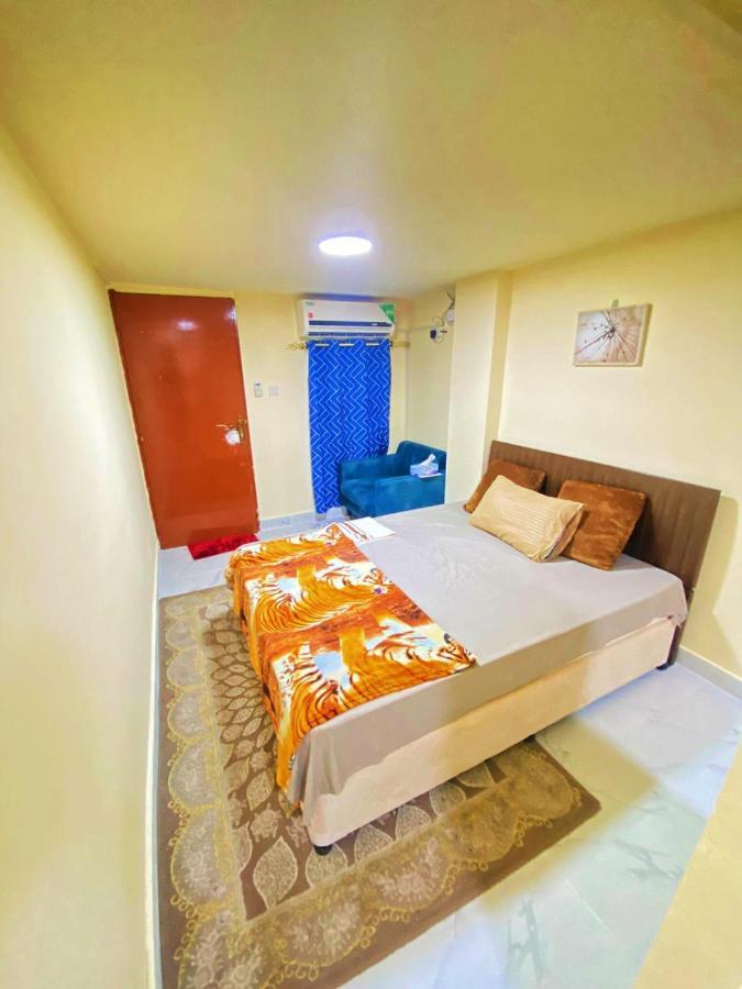 King Bed-studio Near 
